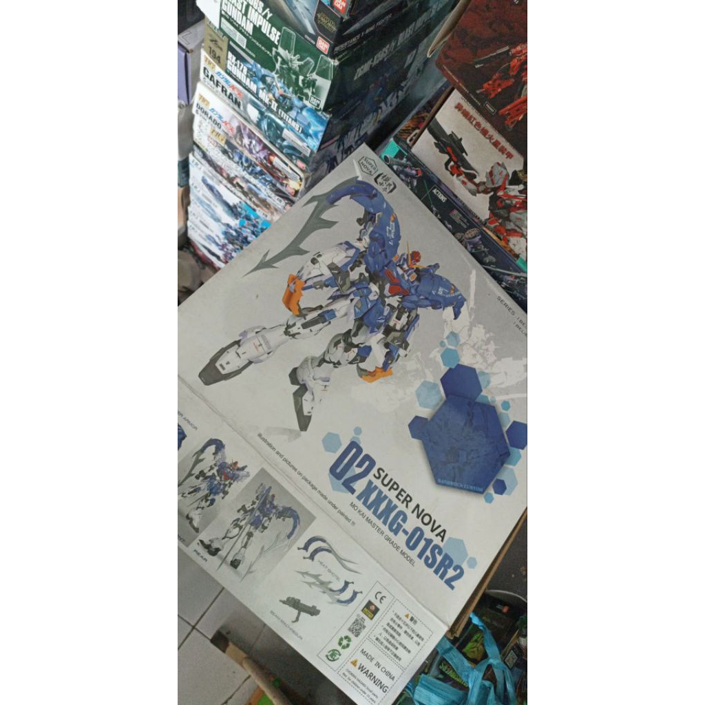 MG 1/100 Sandrock by Supernova