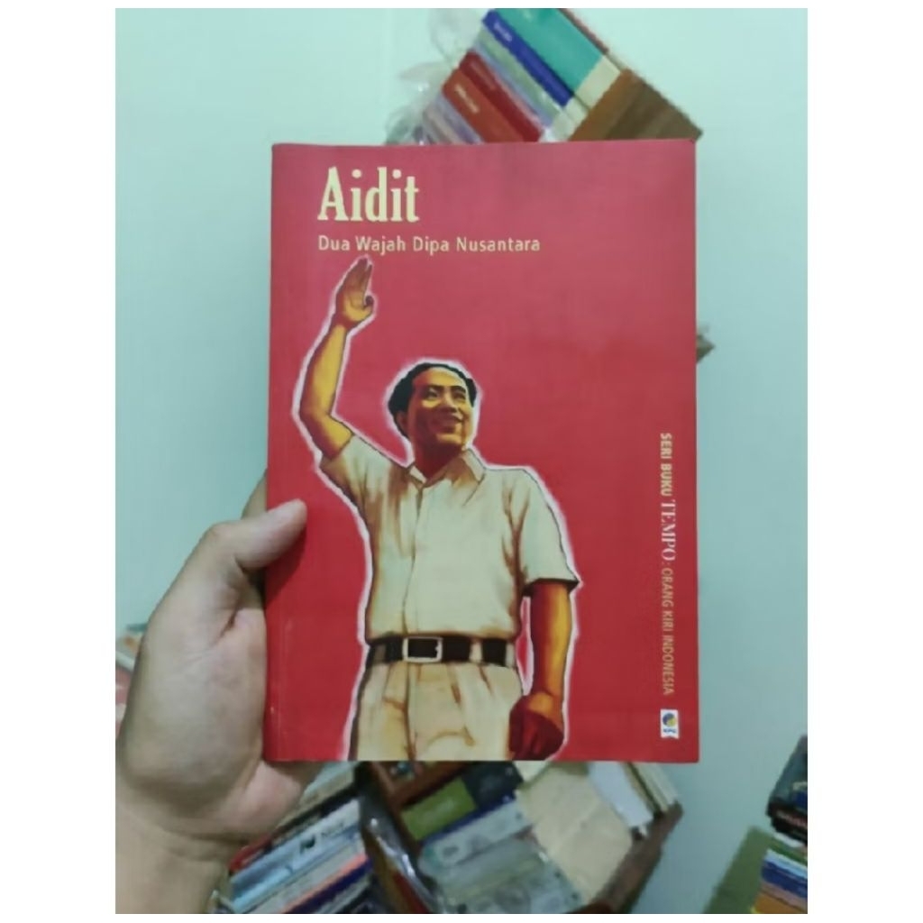 buku biografi - AIDIT dua wajah dipantara - seri Tempo : orang kiri Indonesia - bekas