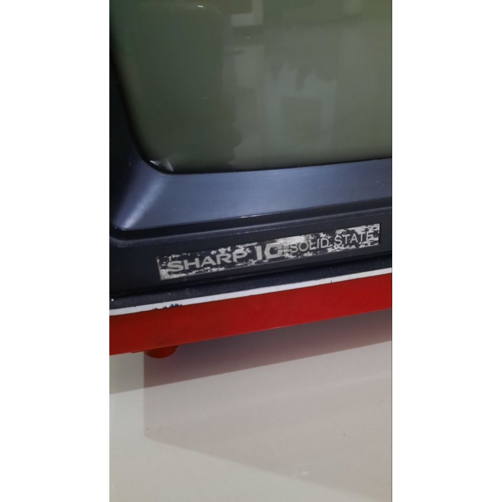 tv merah jadul warna original