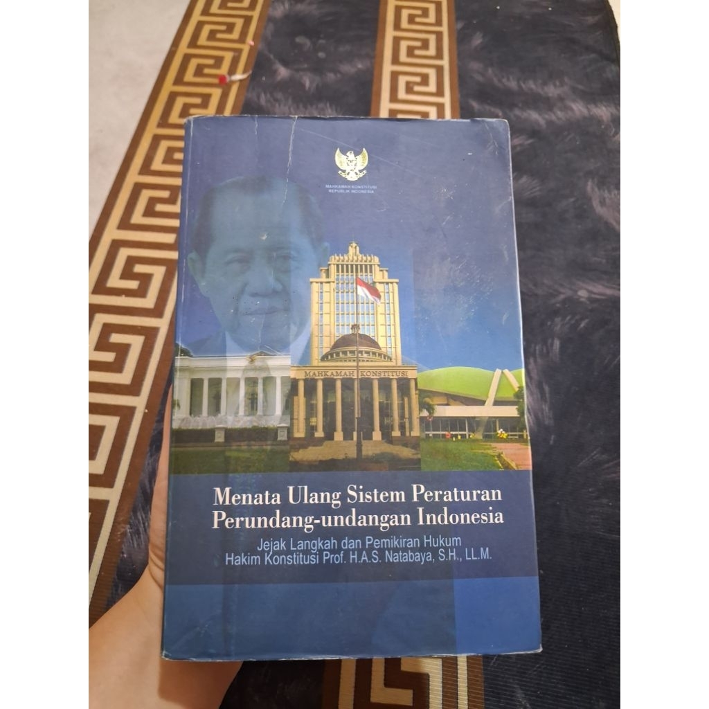 buku menata uang sistem peraturan perundang- undangan indonesia jejak langkah dan pemikiran hukum ha
