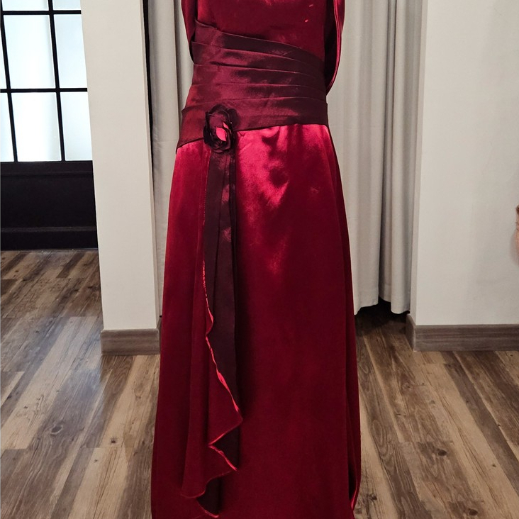 PRELOVED Red Wine Flower Prom Party Sangjit Strapless Dress with Sleeve