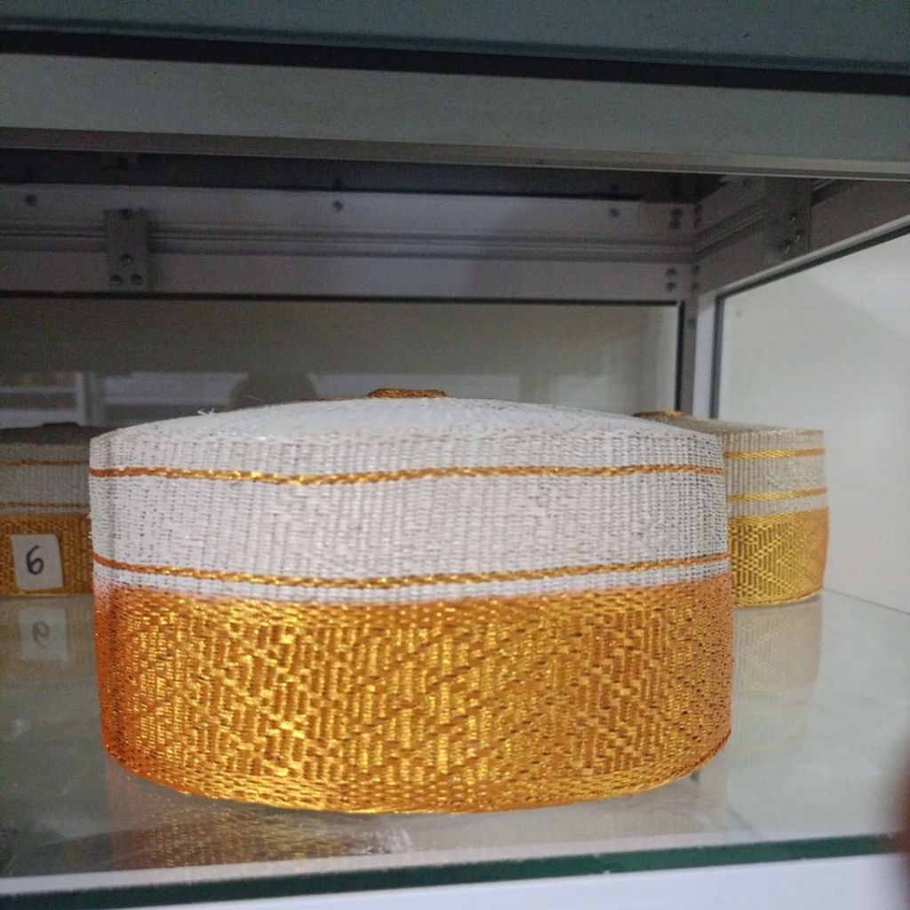 Songkok Recca to bone/peci Bugis Indonesia/songkok pamiring/topi bugis/songkok khas Makassar /topi b