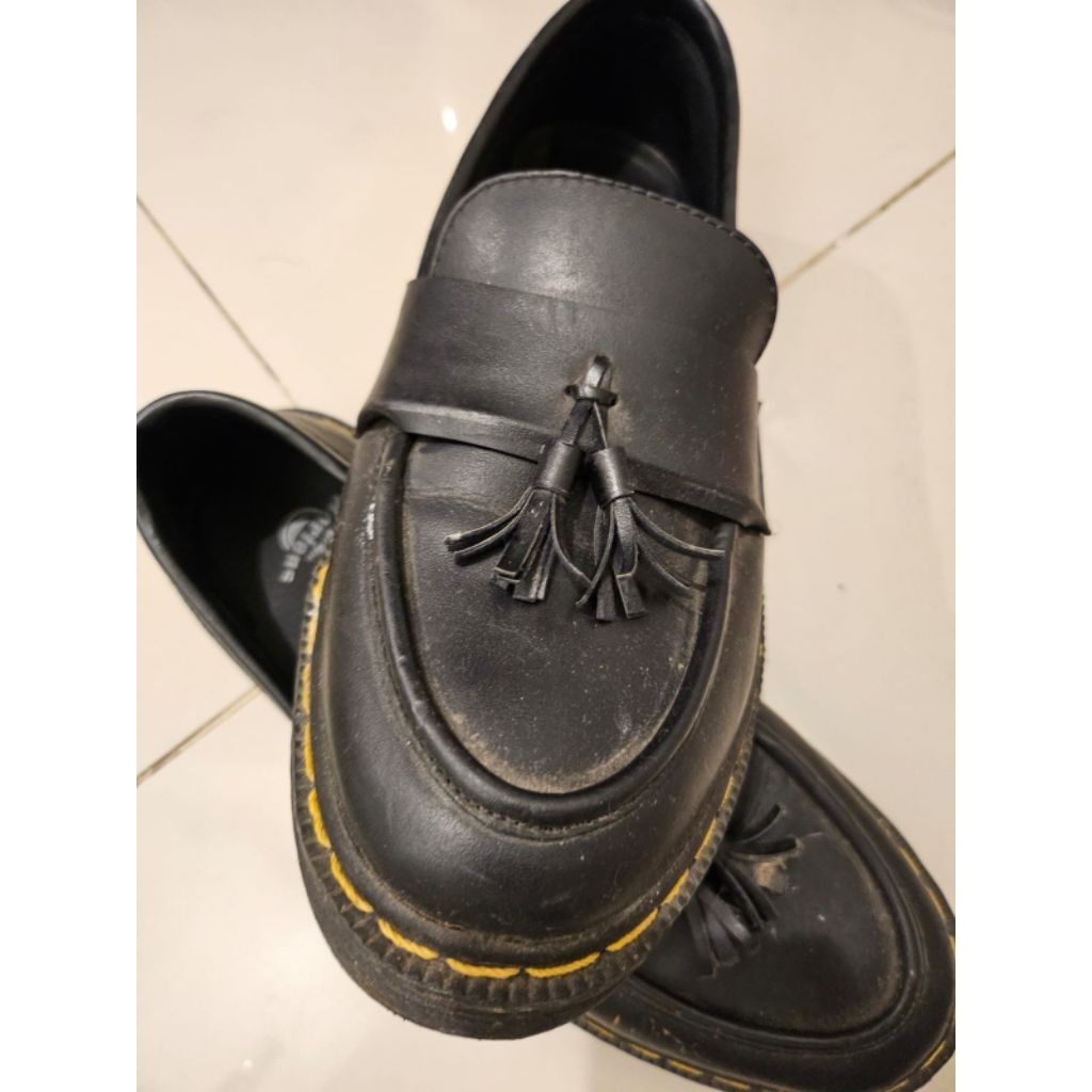 dr. martens loafers tassel second