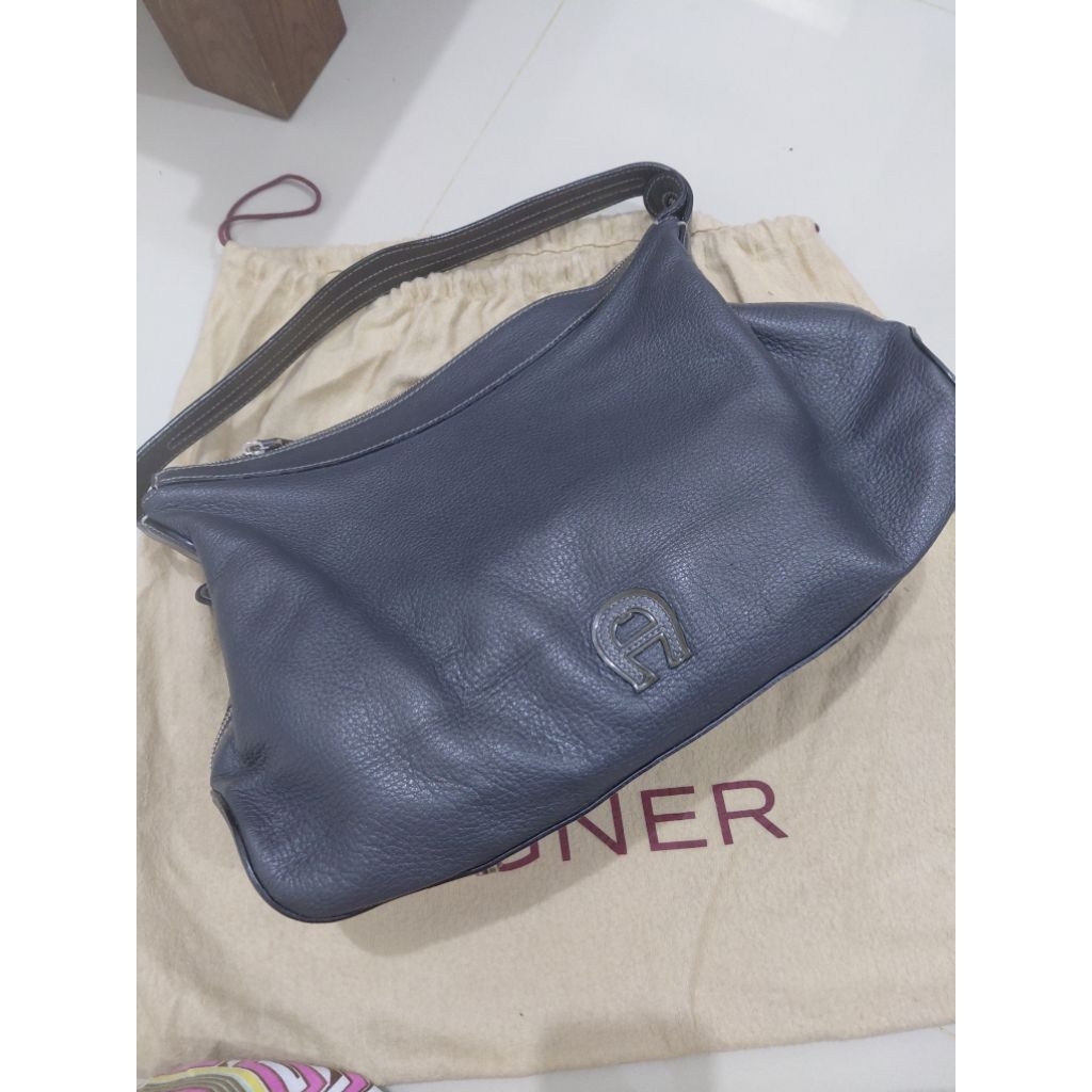 tas aigner authentic preloved