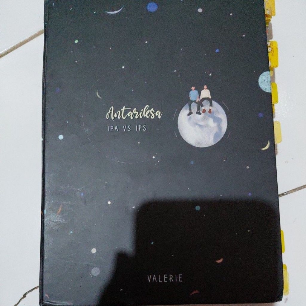 Novel nomin Antariksa by Valerie
