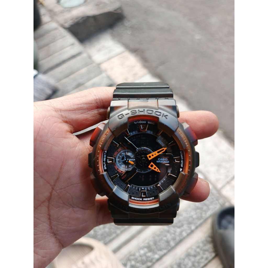 Jam Tangan Authentic Casio G-Shock Men's Semi Transparent Material Watch GA110LS-1A
