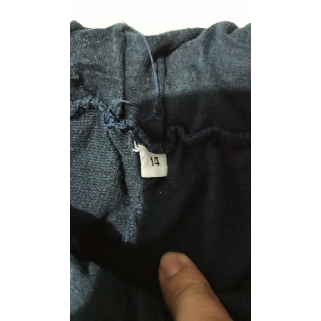celana olahraga ipeka
