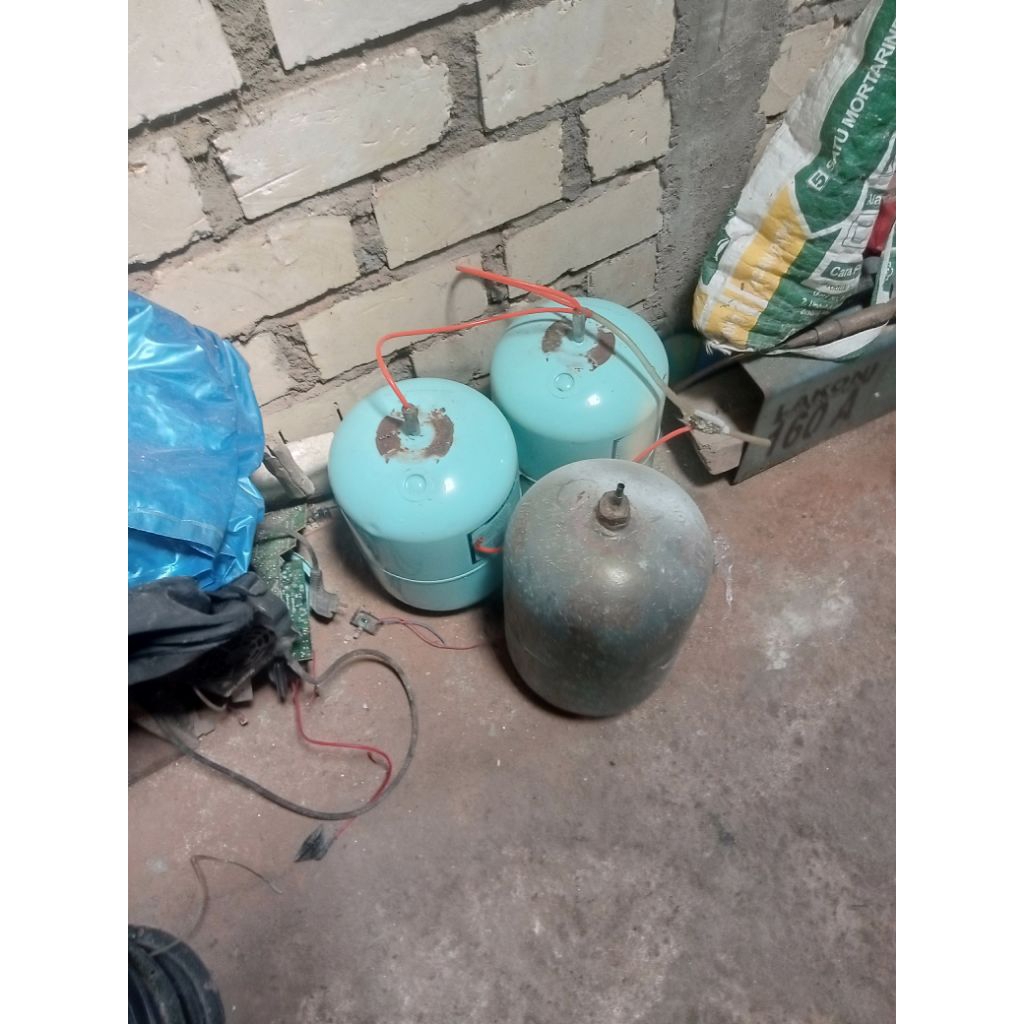 tabung freon bekas