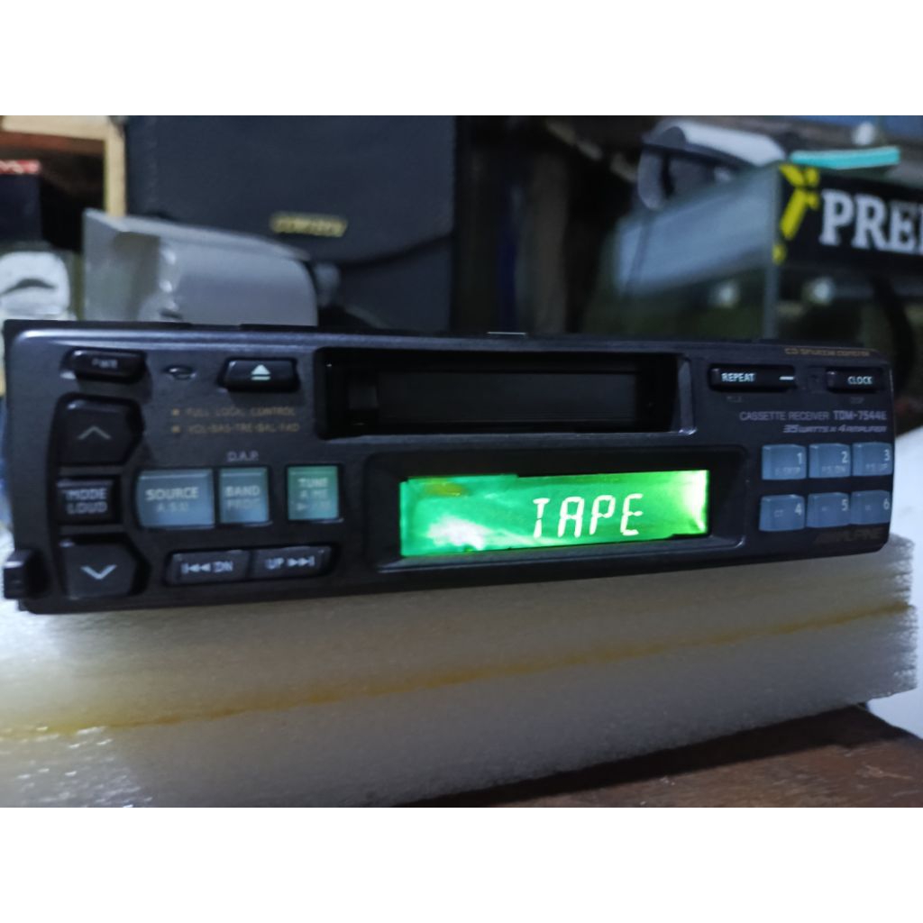 Single Din Kaset Alpine TDM -7544 E rare perfect condition.