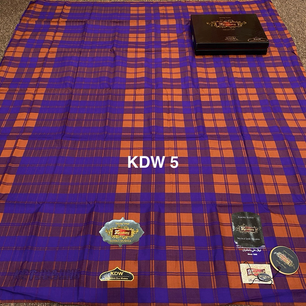 SARUNG KETJUBUNG KDW SUTRA SPUNSILK DAN KDT MOTIF KOTAK-KOTAK JADUL TIPE GOLD