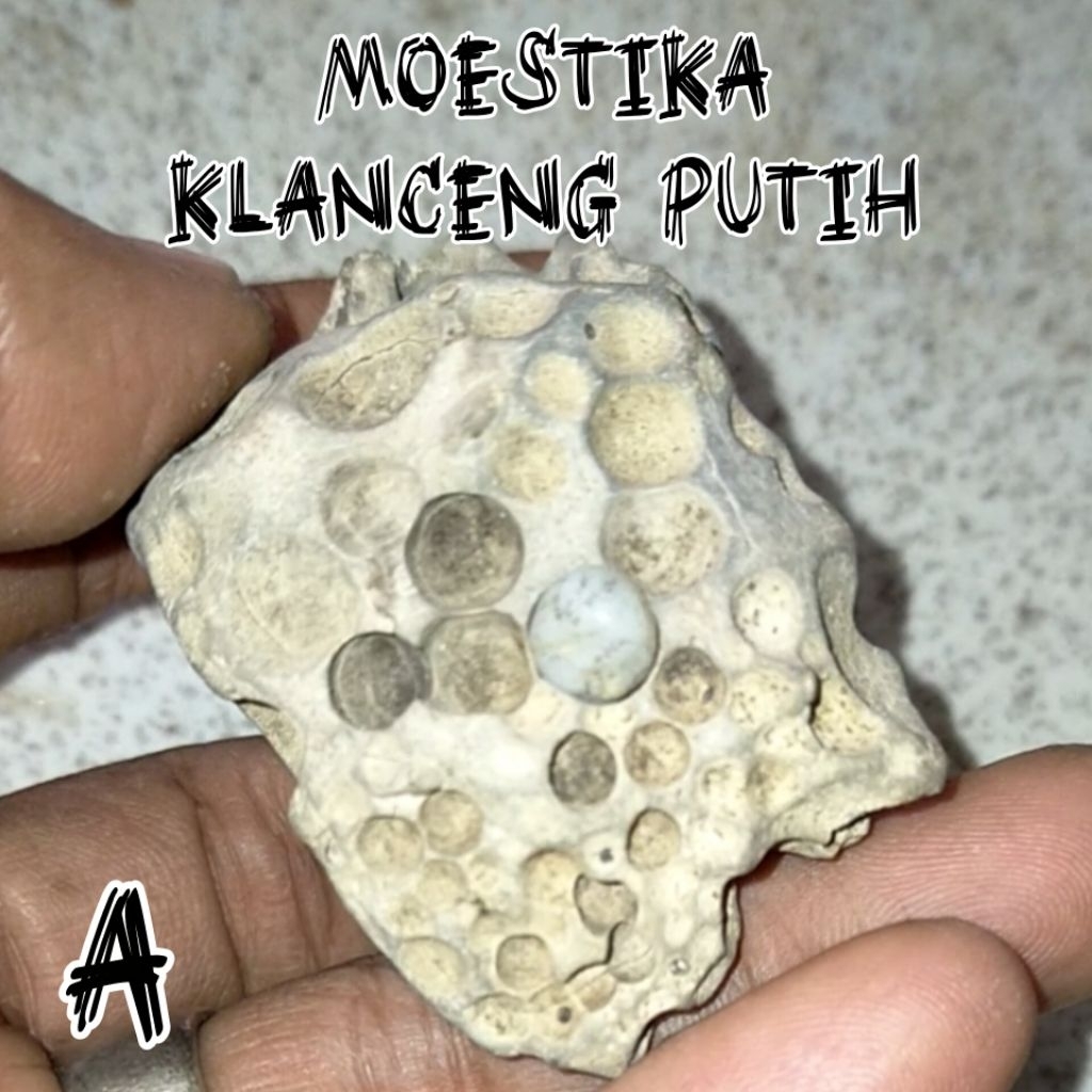 BATU MOESTIKA KLANCENG PUTIH TOPO