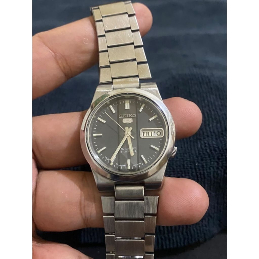 SEIKO 5 Automatic 7S26-01B0 Original Jepang Agustus 2000 Grey Vertical Striped Dial Mulus
