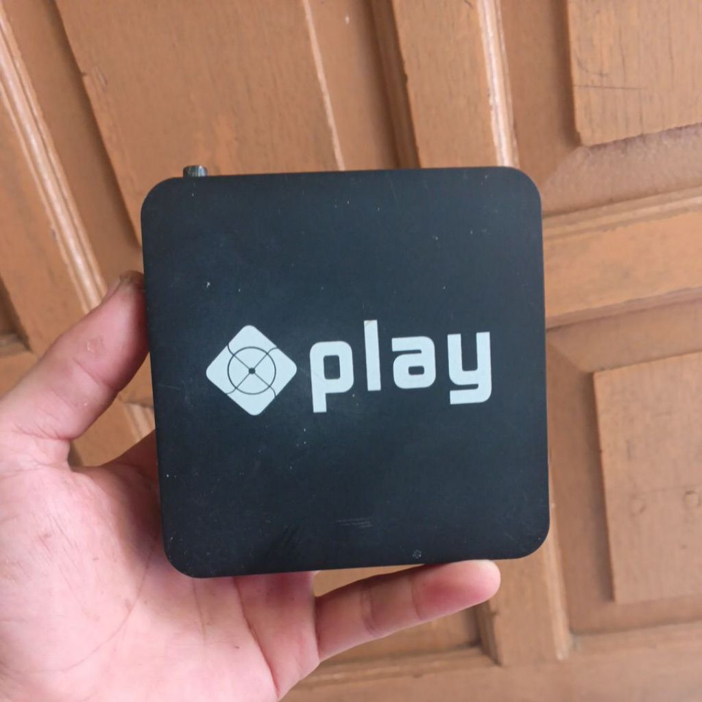STB play HE2500