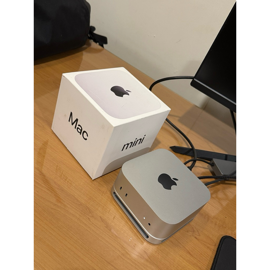 Mac mini m4 16/256gb second like new (negotiable)