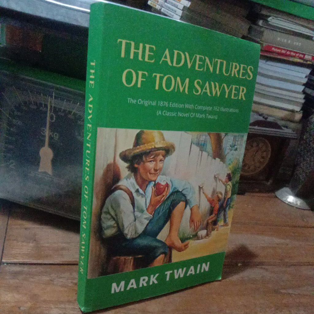 THE ADVENTURES OF TOM SAWYER - MARK TWAIN