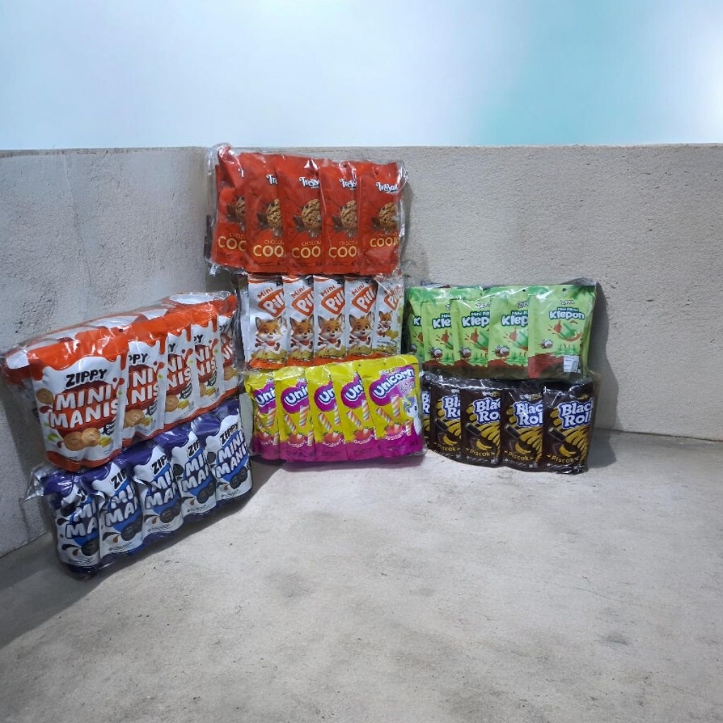 zippy snack pouch mini manis,pillow,klepon