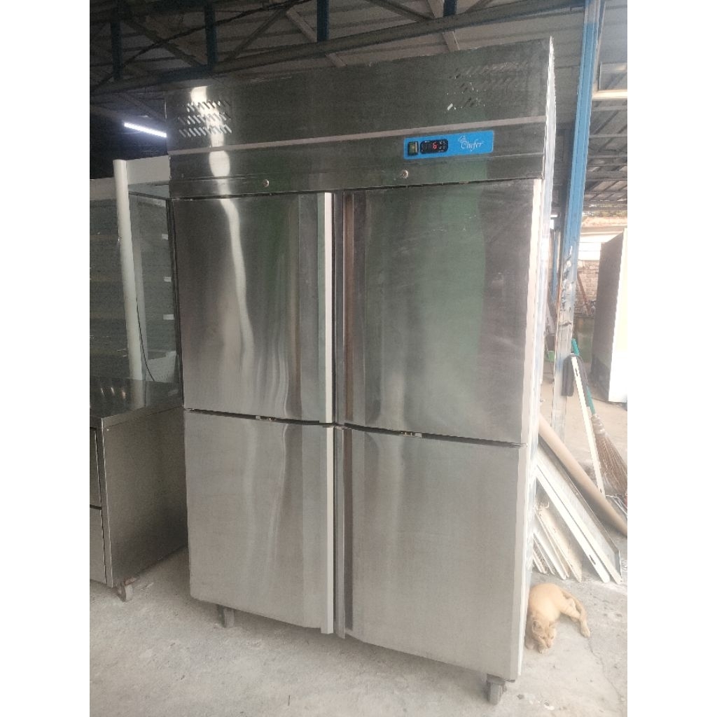 SECOND UPRIGHT CHILLER 4 DOORS