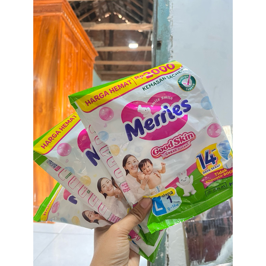 1 Renceng pampers merries isi 6 S,M,L,xL