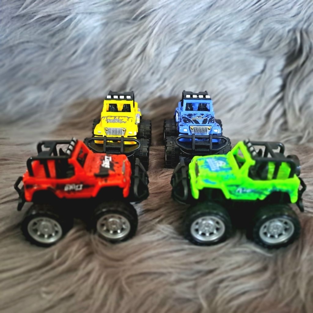 Mainan Anak Mobil Jeep Pullback Tanpa Baterai Mobil Jip Dengan Ukuran Roda Besar
