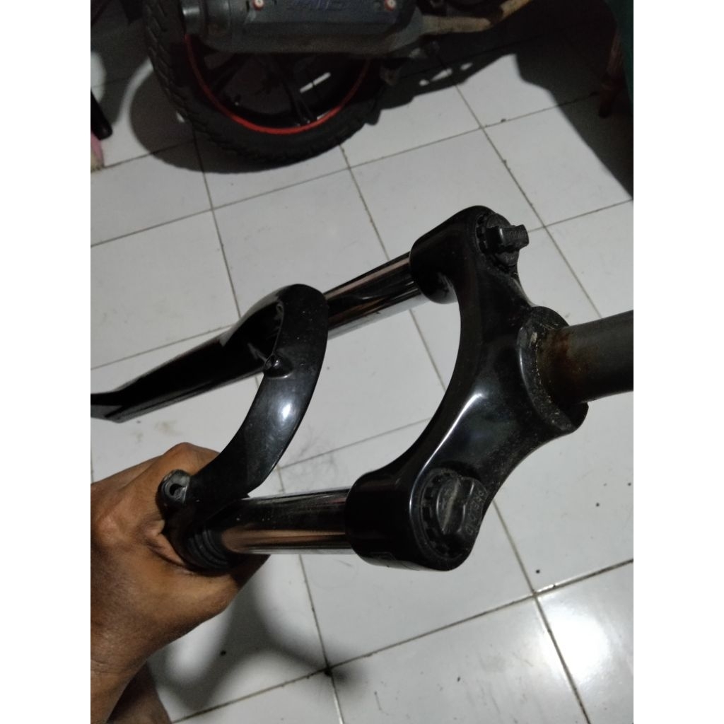 fork shock XCT SR Suntour