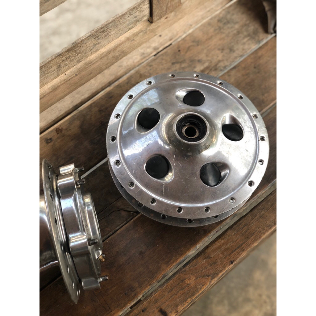 TROMOL DEPAN YAMAHA SR400 SR400