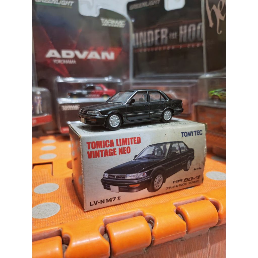 Tomica Limited Vintage Neo LV N147b Toyota Corolla Twincam Hitam Diecast 1/64