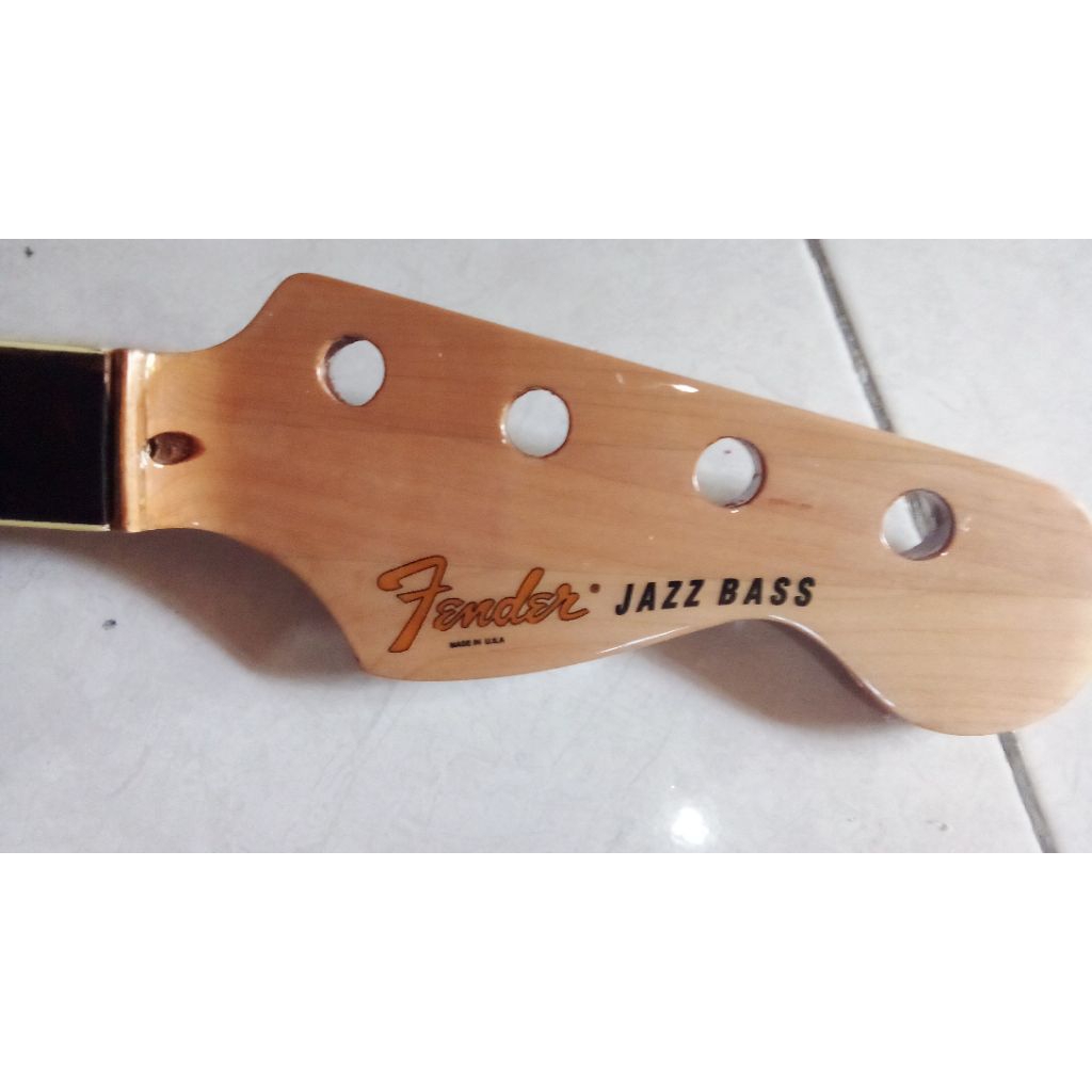 NeckBassFender