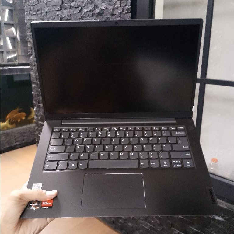 Laptop Lenovo V15 G4 AMD Ryzen 5 7530U Ram 8Gb Ssd 512Gb