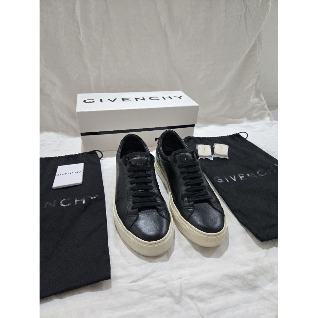 Sepatu Givenchy Black Low Top Urban Street Leather Sneaker Men’s Size 41