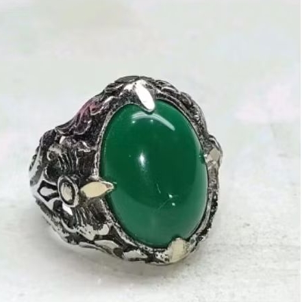 Cincin batu Bacan Doko kristal giwang