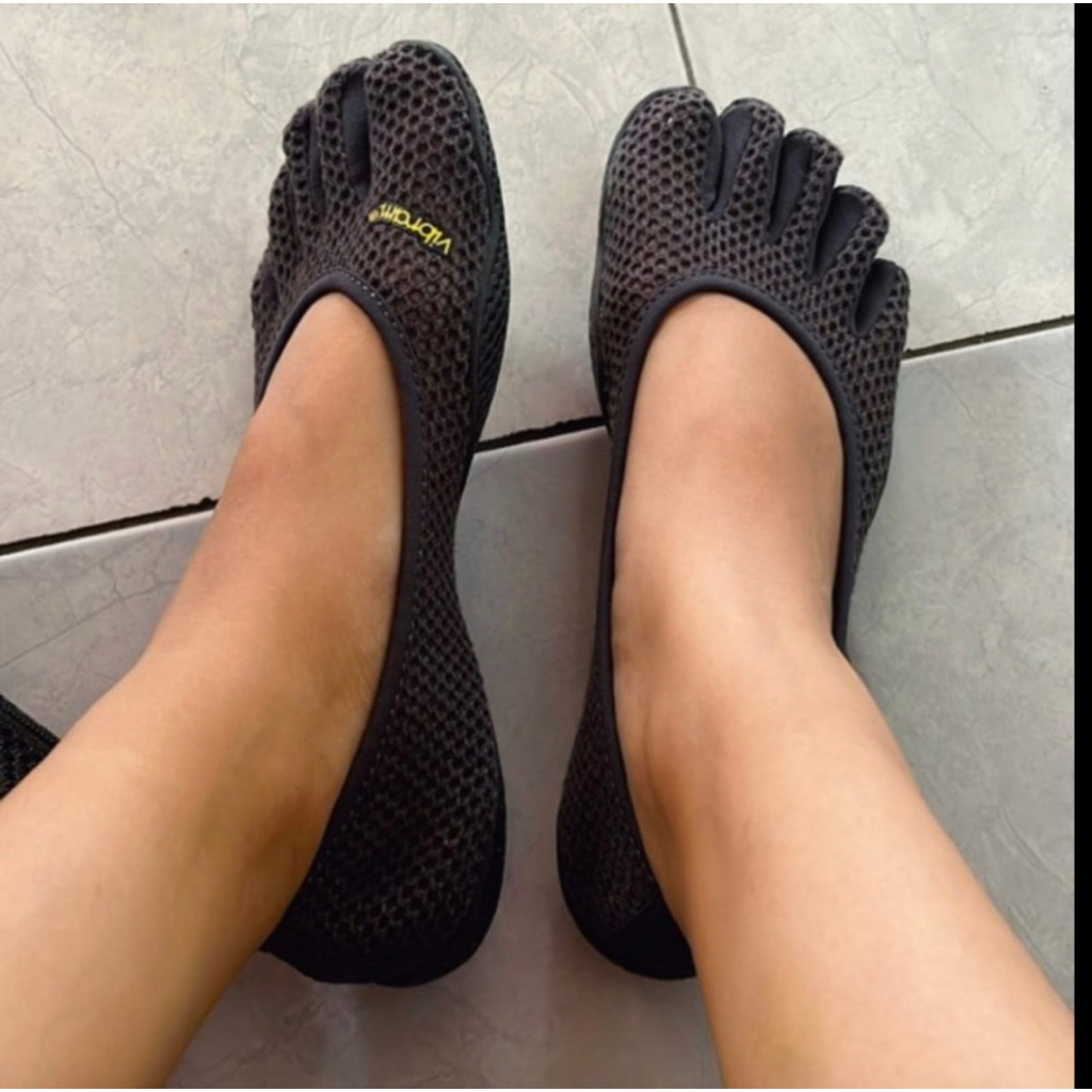 sepatu vibram