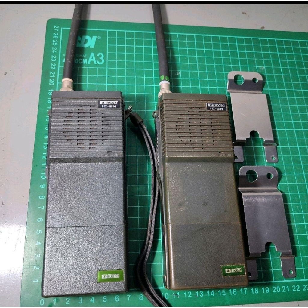 HT ICOM IC-2N legendaris made in Japan. Second. Nyala. Harga per unit.