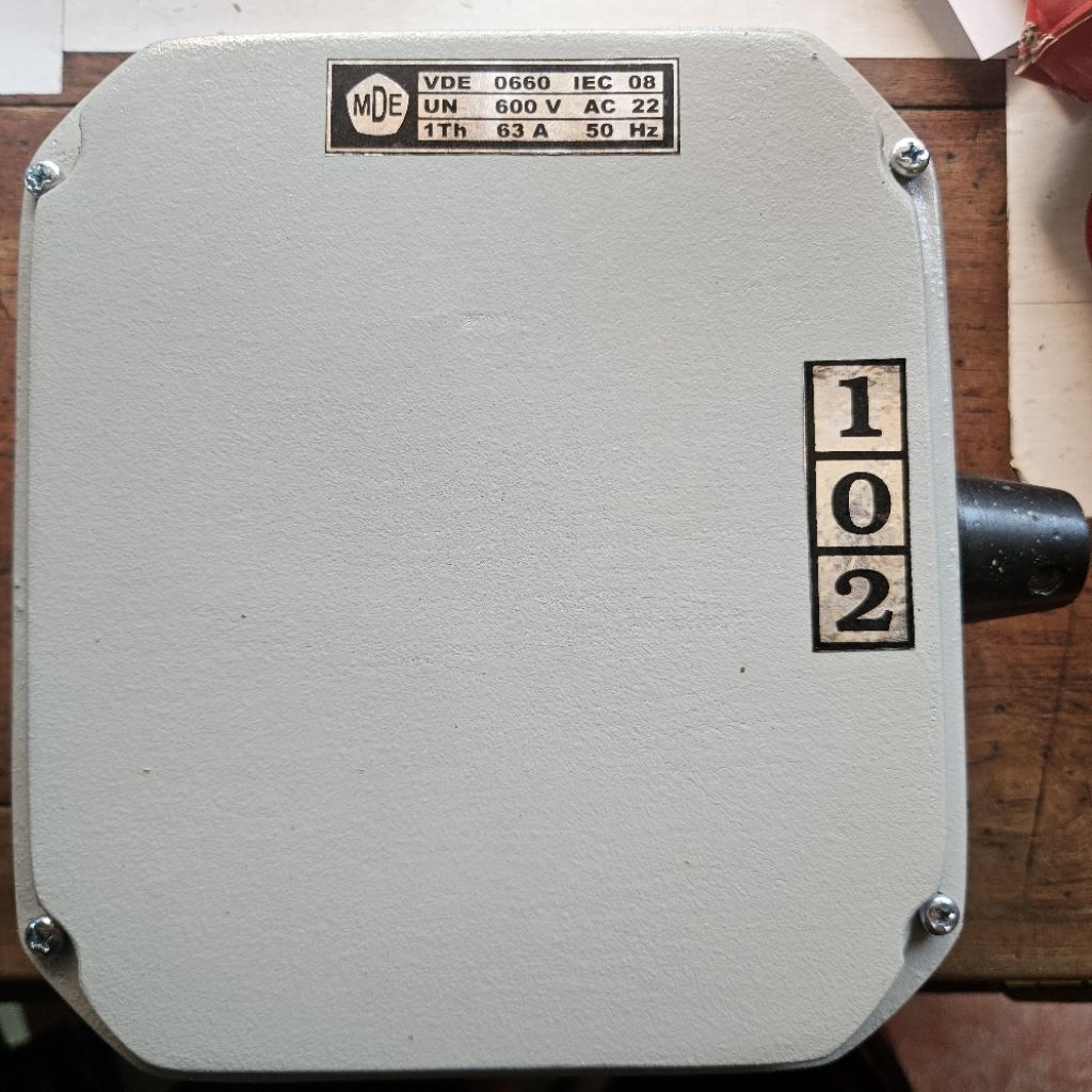 Ohm Saklar MDE GZ 4P 63A Side Drive / COS MDE GZ 4 Phase 63 Ampere