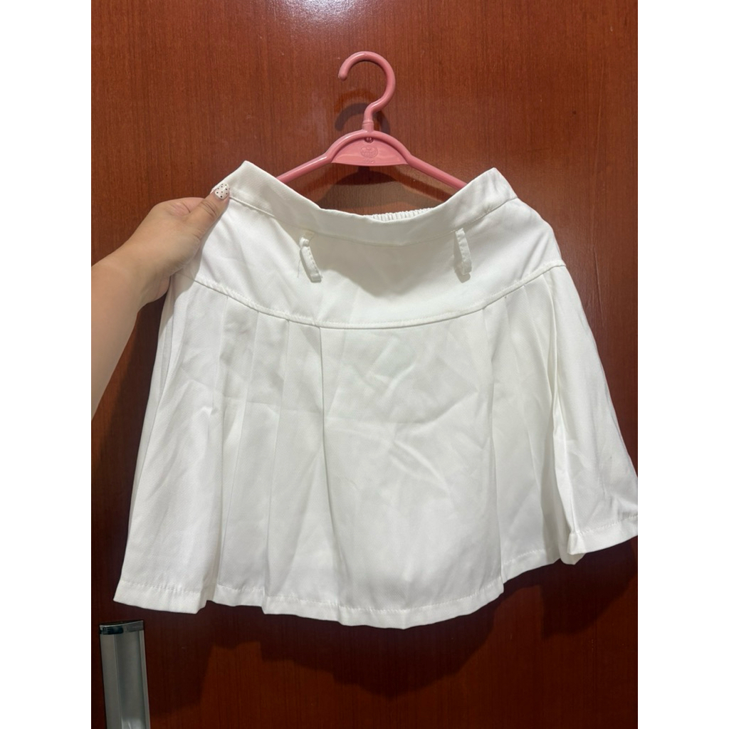 Rok Putih Preloved
