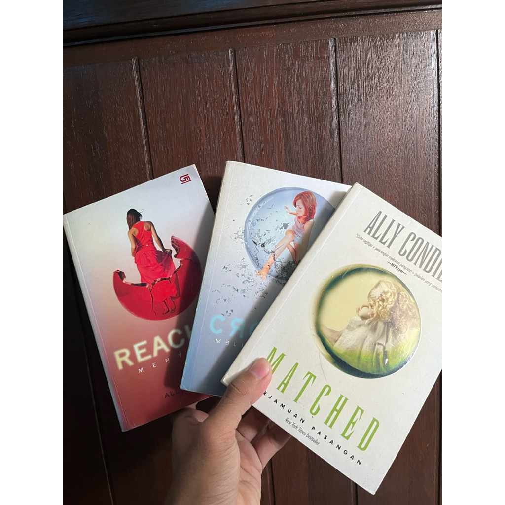 Novel Matched, Reached, Crossed by Ally Condie