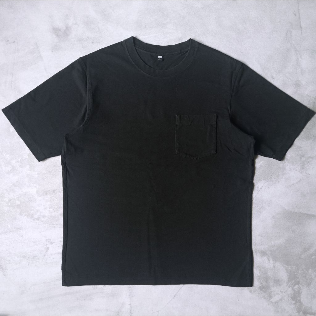Kaos T-shirt Uniqlo Oversized Black