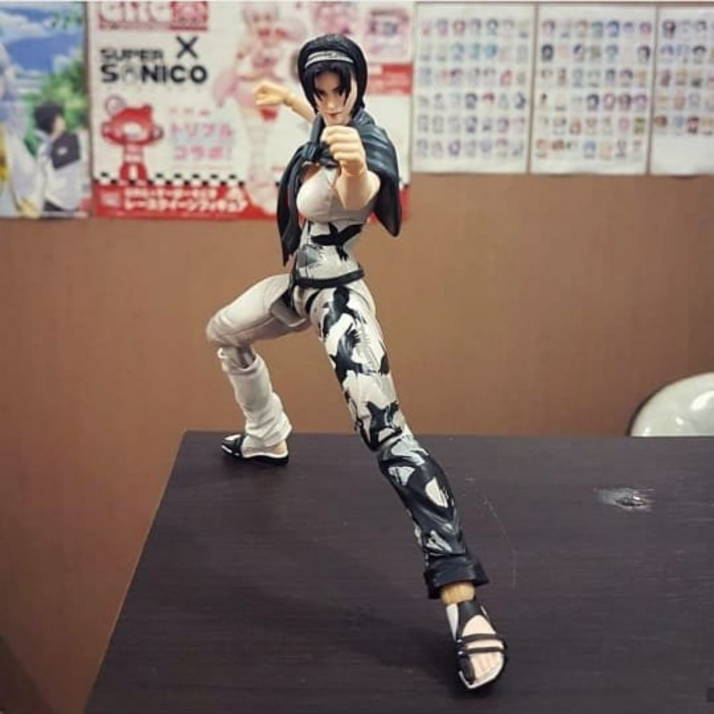mainan figure jun kazama tekken koleksi limited
