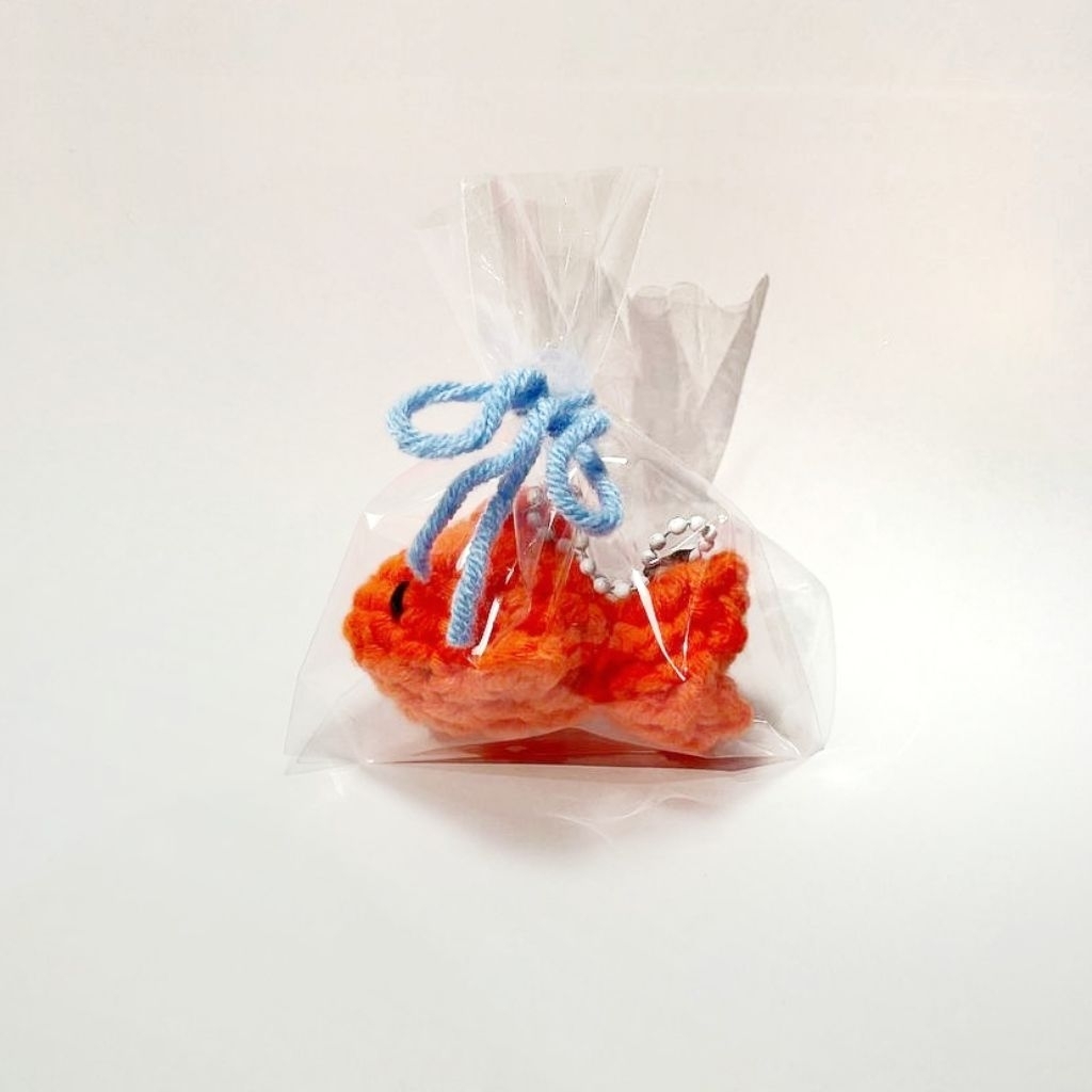 Crochet Goldfish keychain bagcharm | gantungan kunci tas rajut ikan emas