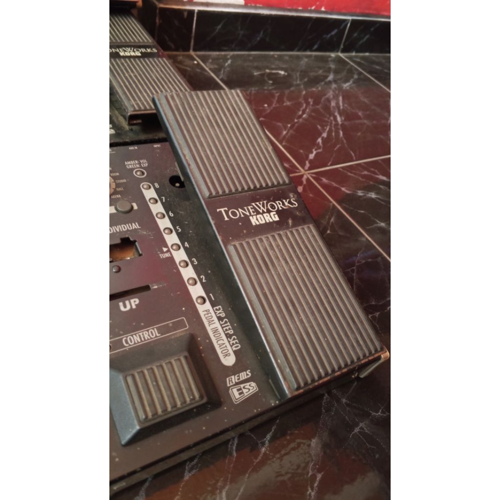 KORG AX3000G