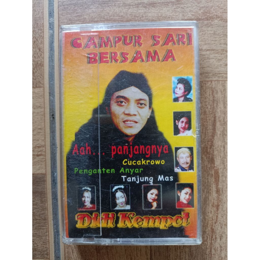 kaset pita CAMPUR SARI bersama