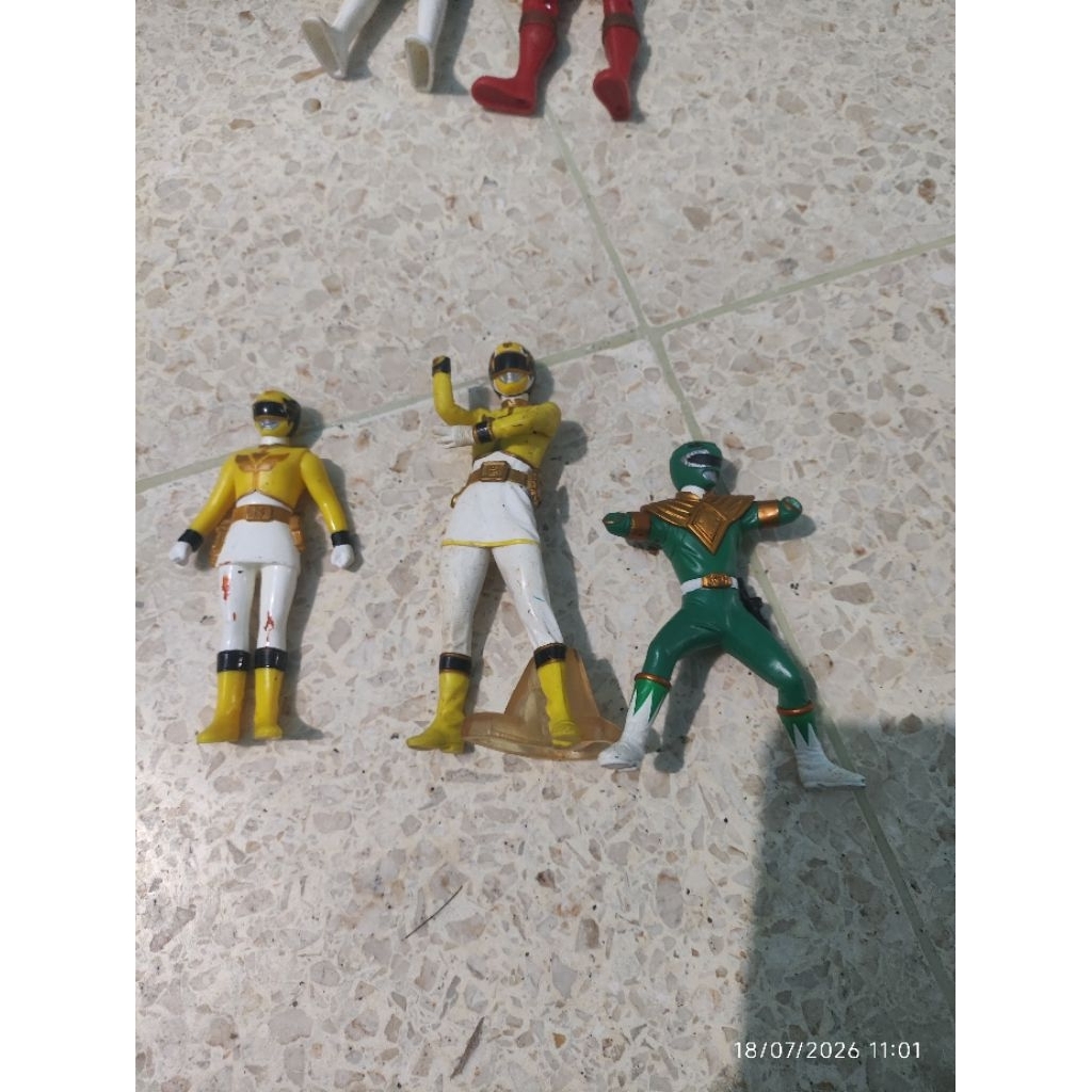 Junk set sentai kuning hijau sesuai foto ori wyswyg