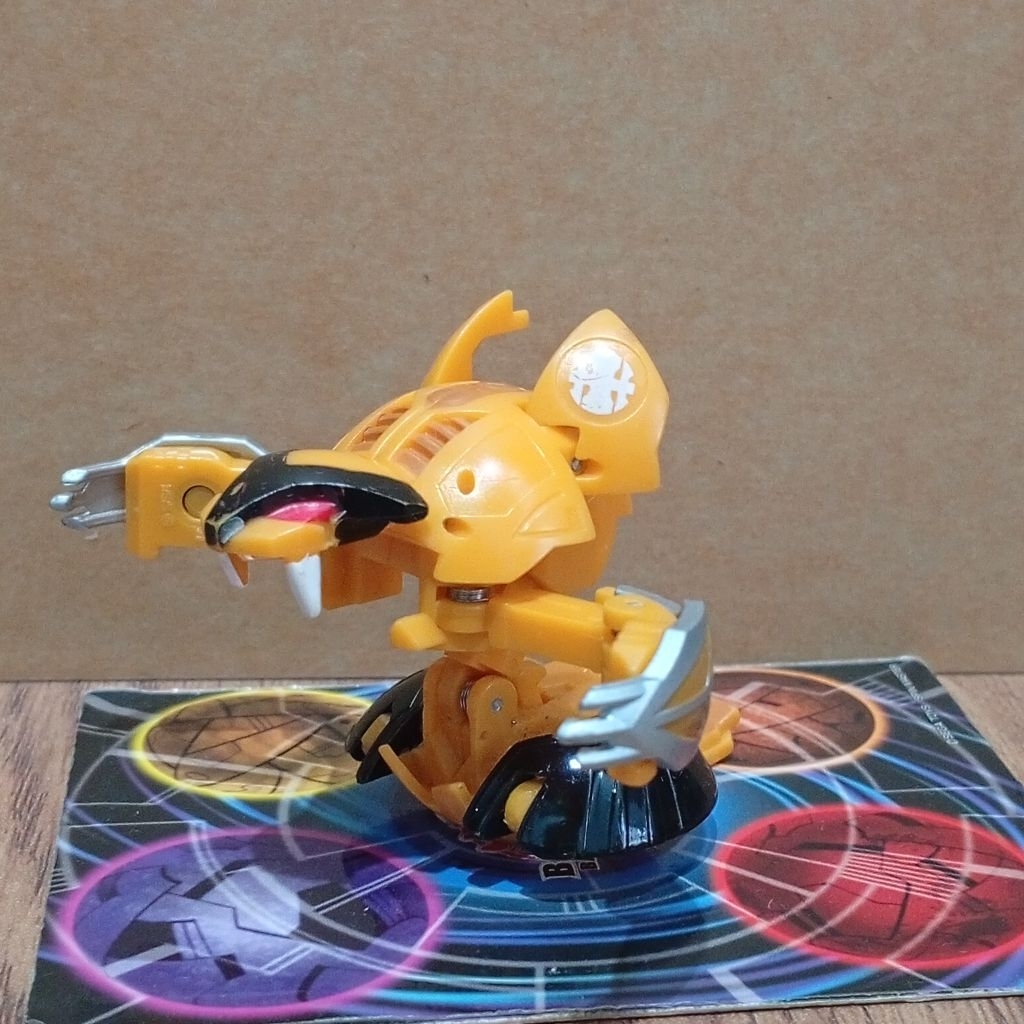 Bakugan Bakutech Zak Jaguard