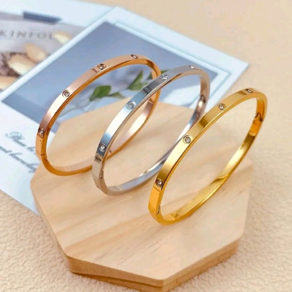 Gelang Wanita Titanium Anti Karat CTR - Gelang Tangan Nagita Titanium Anti Karat