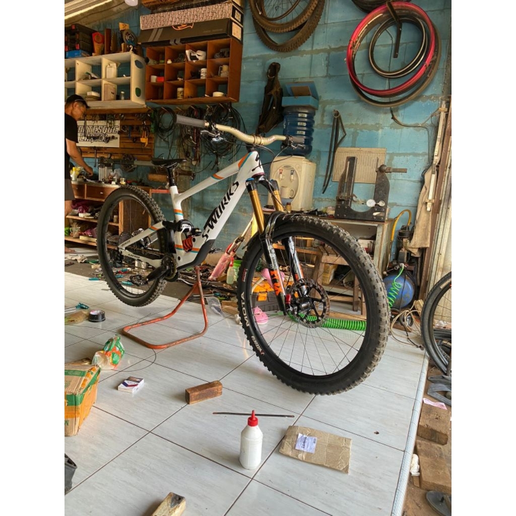 FRAME SWORKS