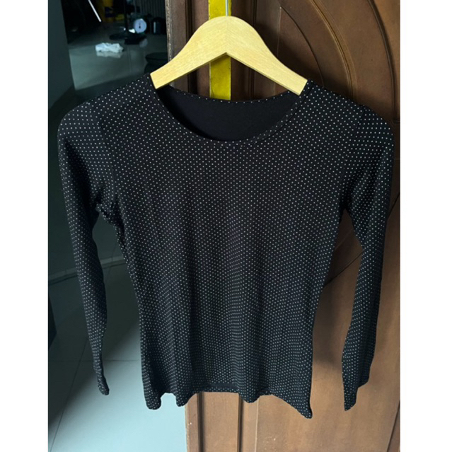 preloved UNIQLO HEATTECH polkadot