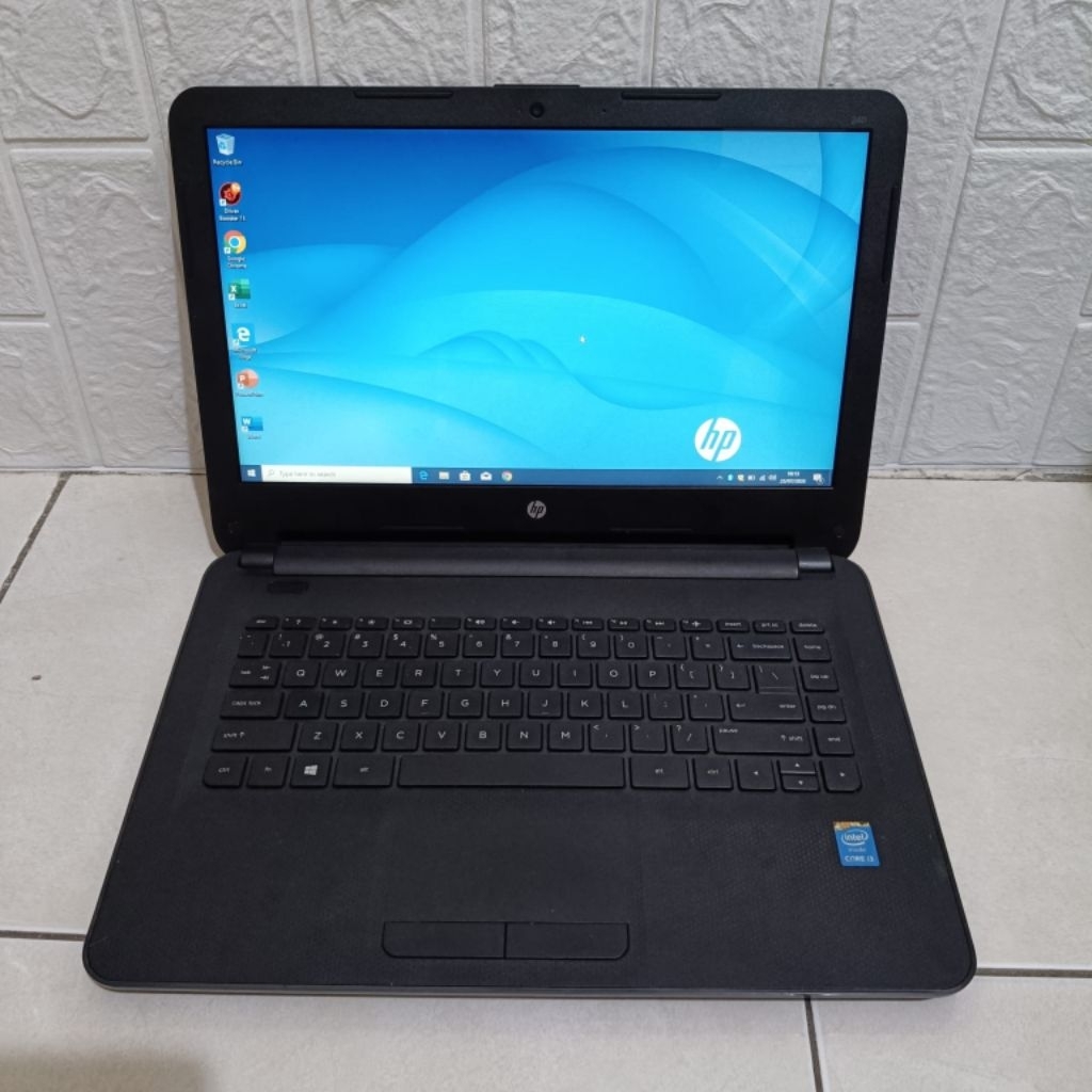 Laptop  Hp 240 G4  Processor : Intel Core i3 - 5005U, ~ 2.0GHz- VGA : Intel HD Graphics 5500- Ram : 