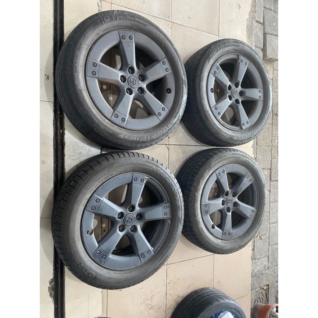Velg Mobil Bekas HARIER R18 5X114 +BAN MURAH LENGKAP