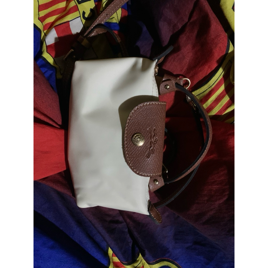 Tas Wanita Premium Tote Bag Longchamp dengan Material Nylon Tebal dan Desain Mirror