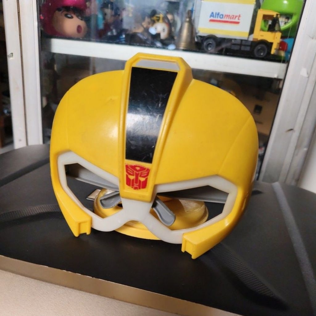 mainan happy meal McDonald's transformers bumblebee