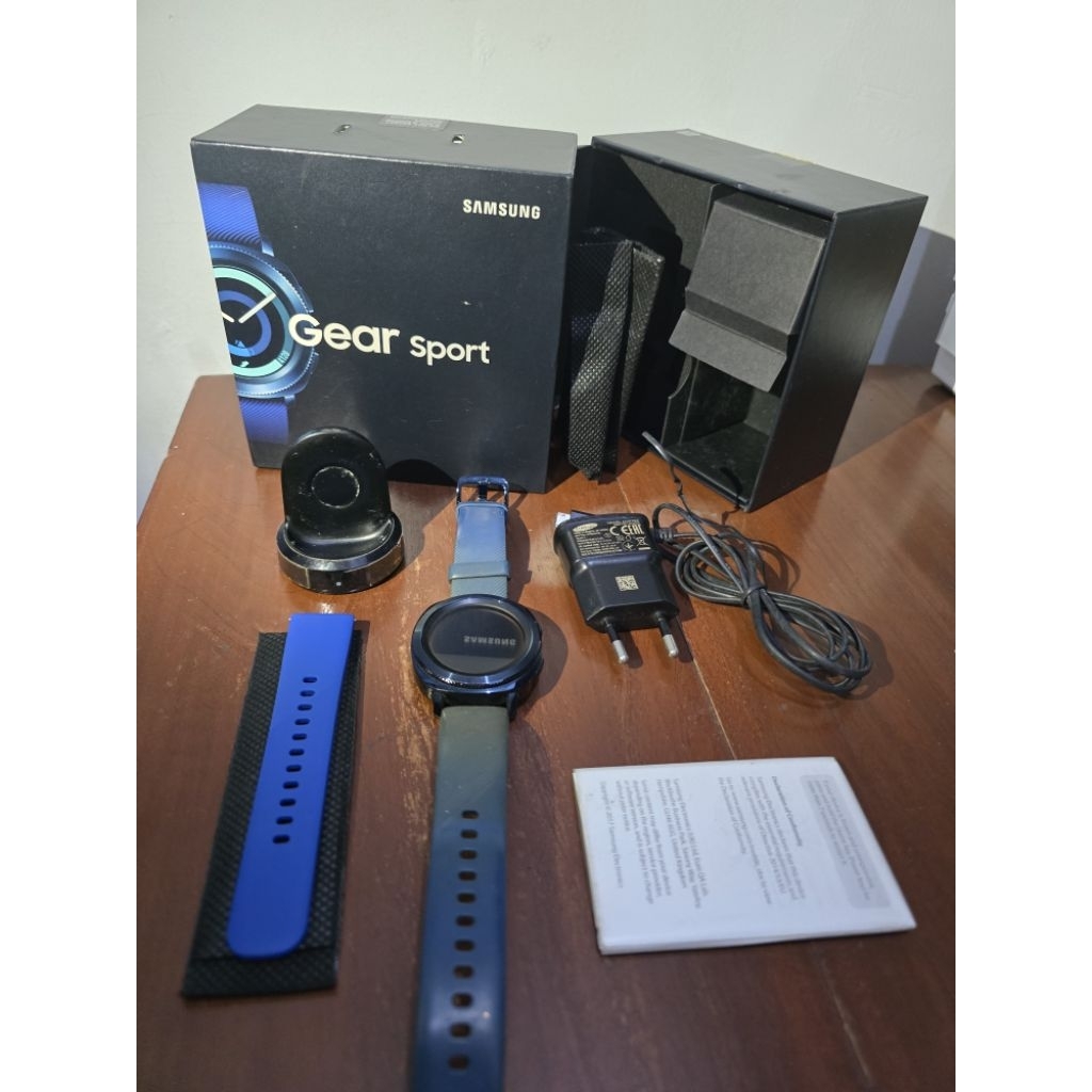 Smartwatch Samsung Gear Sport Second (Kondisi Minus)